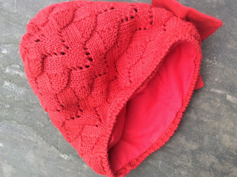 Girls Bonnet with adorable bow knitted in cherry red cotton yarn fashionable beanie with bow adorable and lined bonnet