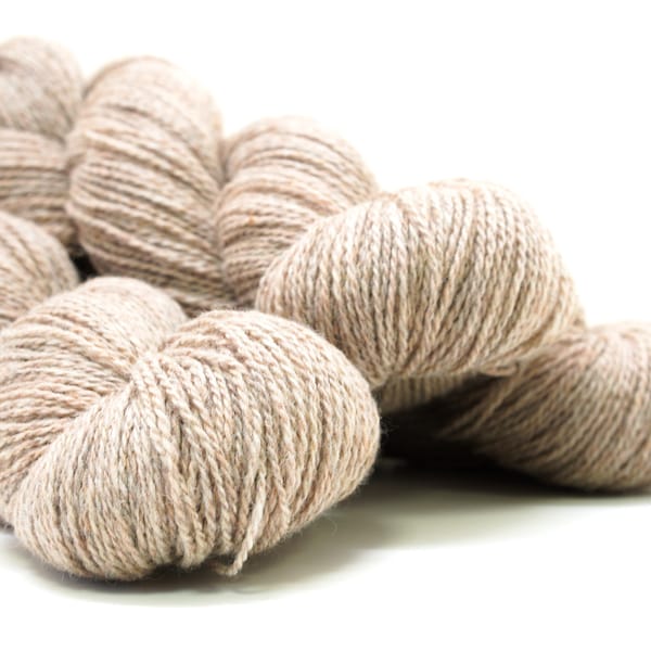 Beige undyed New Zealand wool blend 100g/350m - Soft fingering yarn for knitting, plaids, women's, men's cardigans, kids crafts, 80% W 20 PO