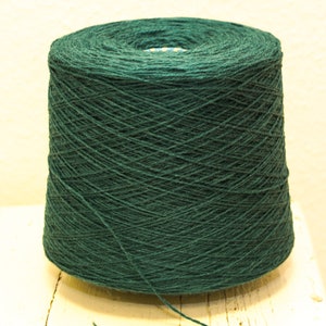 Fil de laine vert émeraude en cônes 900 g/31,7 oz. Fil de laine de Nouvelle-Zélande Laine à tricoter à la main ou à la machine Fil à tisser à carreaux 380 image 5