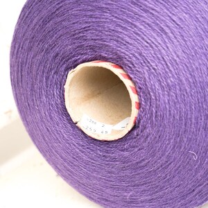 Lila Fingering Schurwolle aus Neuseeland Fibre (800g Kone) Bild 8