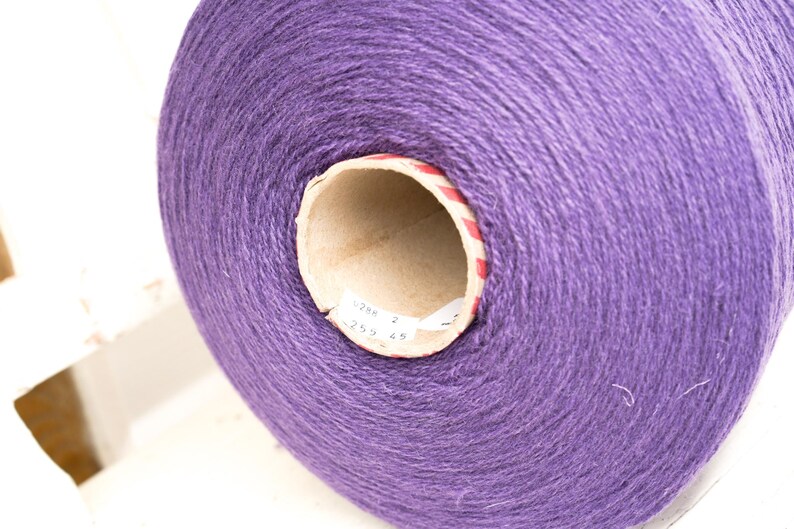 Lila Fingering Schurwolle aus Neuseeland Fibre (800g Kone) Bild 8