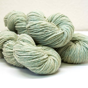 Filato di lana merino extra morbida verde chiaro melange - 100 g/3,5 oz di fili tinti morbidi, per lavoro a maglia a mano, uncinetto, tessitura, bambini, adulti, coperte