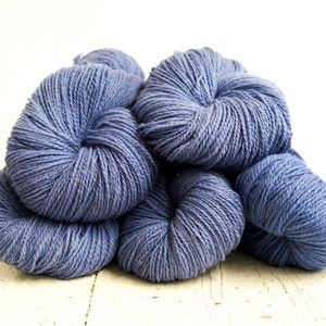 Fil de laine bleu acier 100 g/3,50 oz Laine de Nouvelle-Zélande pour tricoter à la main ou à la machine, tisser des plaids, des cardigans, un cadeau de tricot 440 couleurs image 3