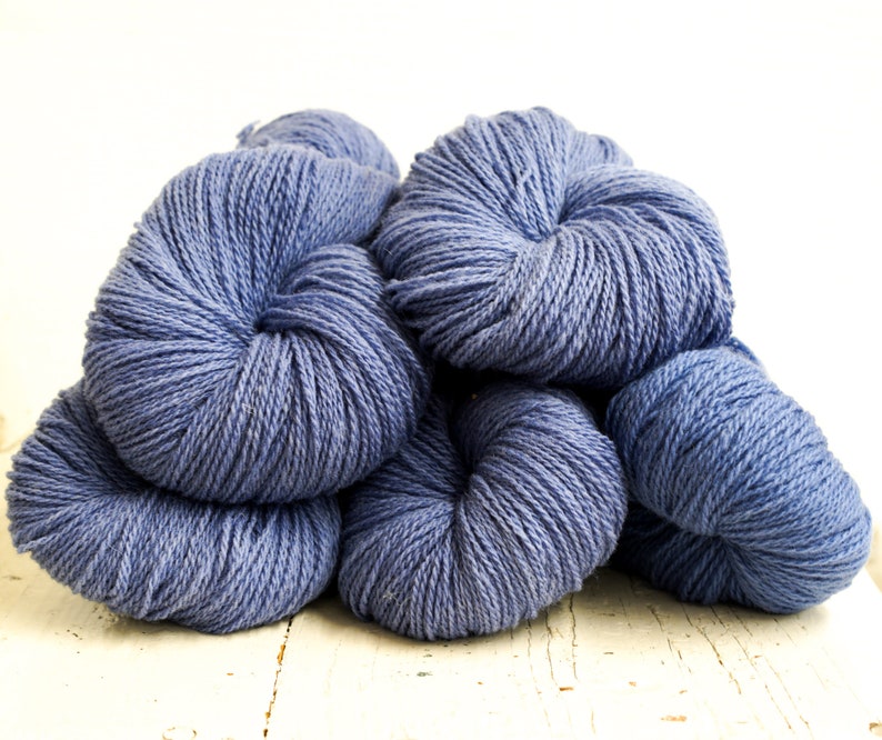 Fil de laine bleu acier 100 g/3,50 oz Laine de Nouvelle-Zélande pour tricoter à la main ou à la machine, tisser des plaids, des cardigans, un cadeau de tricot 440 couleurs image 3