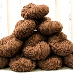 Miscela di filato 50% lana di cammello/50PO 100g/300 m.- Morbida miscela di lana di cammello marrone naturale, non tinta, per sciarpe da uomo, cappelli, guanti, maglioni, per tessitura