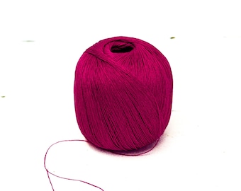 Himbeermagentafarbenes Spitzengarn aus 100 % Leinen zum Stricken und Häkeln, 100 g / 600 m