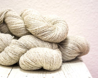 Beige-white color New Zealand  fingering wool - 100g./3,50 oz. - Hand knitting yarn for weaving, crochet plaids, square crochet wool - C 280