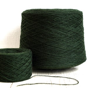 Dunkelgrüne Wolle in Kone 0,9kg/31.7oz - Fingering Wollgarn - 100% Schurwolle Garn zum Weben von Plaids, Sockenstricken - Handstrickwolle C360