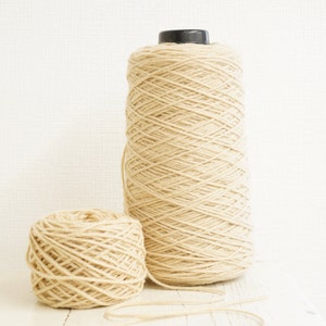 Elfenbein Farbe Wollgarn in Kone - 500 g/550 m - Wolle für Tuftingpistole - Neuseeländische Wollwolle - Teppichwolle - Wolle - Wolle -YarnHome