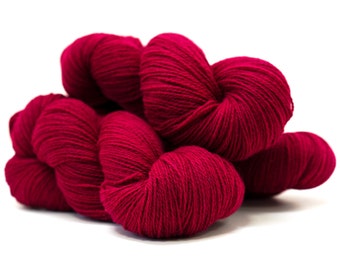 Fil de dentelle de laine douce mérinos bordeaux - 440 m/100 g pour tricoter à la main ou à la machine, crocheter, vêtements pour adultes, tisser des couvertures, décoration d'intérieur