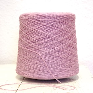Soft lilac New Zealand wool yarn in cone 0,9kg/31.7oz - Fingering wool fiber, for weaving plaids, blankets,hand knitting outwear Color 520
