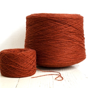 Gebrannte Ziegelfarbe Wolle in Kone 0,9kg/31.7oz - Fingering Garn zum Weben von Plaids, Sockenstricken, Stricken von Damen- und Herrenoberbekleidung C 276