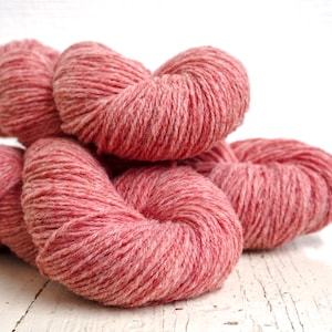 Fleischfarbe Merino und Suffolk Wolle Mischung 100g, fingering Wolle für Handstricken, Stricker Geschenk, gehäkelte Oberbekleidung, Webgewebe