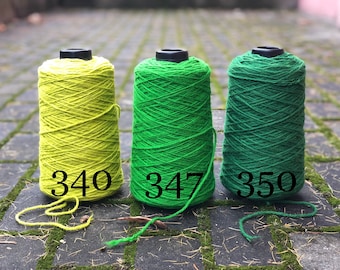 Green wool yarn in cone - 500 g/550m - Yarn for tufting gun - New Zealand wool yarn - Carpet making wool - Worsted Aran wool - Yarn Home