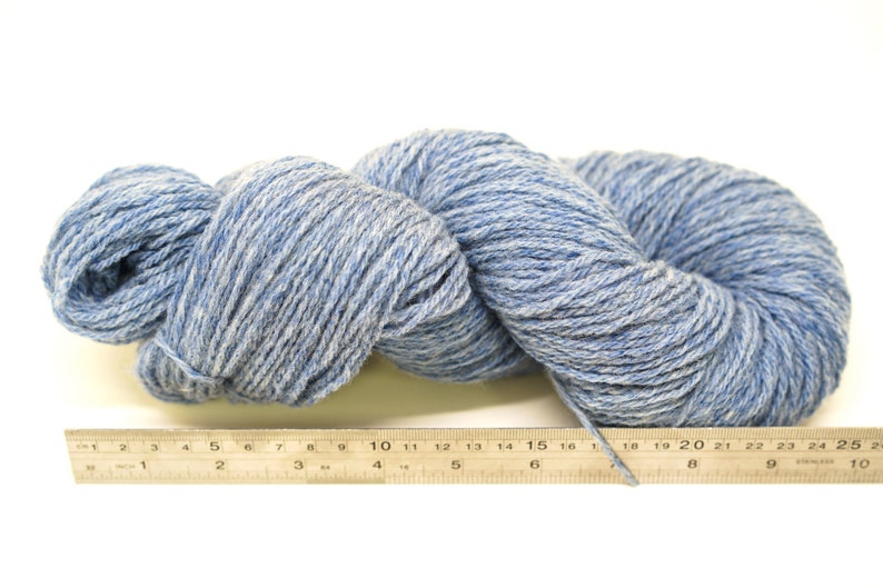 Mélange de fils de laine mérinos et de suffolk bleus 100 g/320 m. pour tricoter à la main, tisser des tissus, vêtements d'extérieur au crochet, cadeau de tricot, décoration d'intérieur image 5