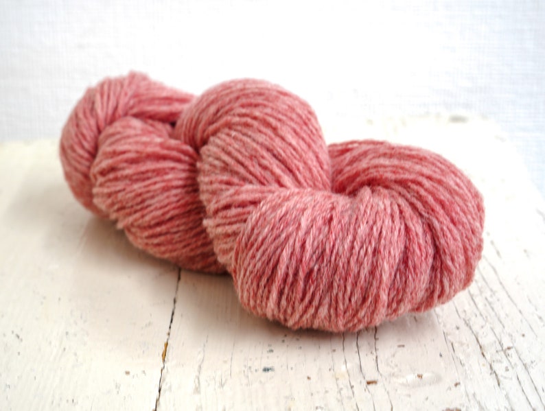 Mélange de laine mérinos et de laine de suffolk couleur chair 100 g/3,5 oz, laine à doigter pour tricoter à la main, cadeau pour tricoteuse, vêtements d'extérieur au crochet, tissus à tisser image 3