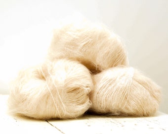 Gentle Pink Kid Mohair Blend Yarn - PRO LANA German Quality