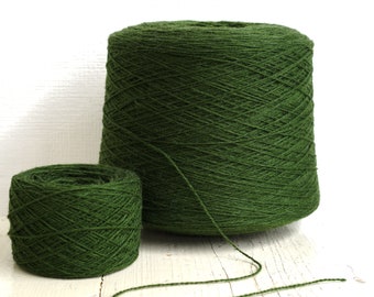 Forest green wool in cone 0,9kg/31.7oz - Fingering wool yarn - 100% wool yarn for weaving plaids, socks knitting - Hand knitting wool C350