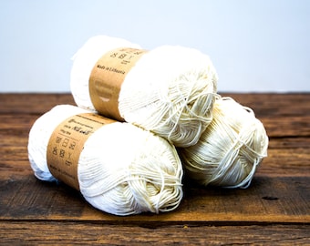 Milk White silky, heavy 100% bamboo yarn for handcrafts, soft yarns for children's clothes, summer clothes, keeping cool