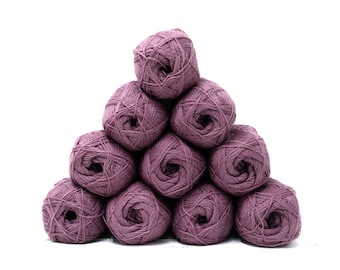 Winter rose 100% wool - 100g./3,50 oz - New Zealand fingering yarn - C253