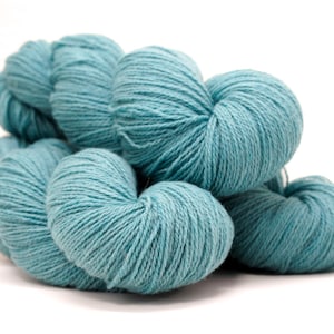 Mintblaue Merinowolle, Merinowolle - 440 m / 100g - für Hand- oder Maschinenstricken, Häkeln, für Kinder- und Erwachsenenkleidung, für Webarbeiten