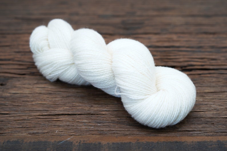 Mélange de fils de laine doux au toucher 1000 g 3500 m/1000 g 80 % laine/20PO pour vêtements pour femmes et enfants, tissage à carreaux, teinture du fil, YarnHome image 8