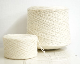 Fil de laine blanche en cône 900 g/31,7 oz. - Fibre de laine à doigter - Fil 100 % laine pour tisser des carreaux, tricoter des chaussettes - Laine à teindre, Couleur 100