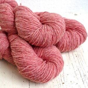 Mélange de laine mérinos et de laine de suffolk couleur chair 100 g/3,5 oz, laine à doigter pour tricoter à la main, cadeau pour tricoteuse, vêtements d'extérieur au crochet, tissus à tisser image 4