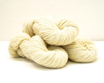Ivory Merino Wool Yarn | Extra Soft DK Weight | 100% Unbleached Wool for Dyeing, Knitting & Crochet | 100g / 3.5oz