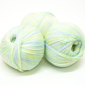 Hellgrünes Baby Supremo 50g./200 m. super Merinos Wollgarn für Babystricken, Kand Stricken, Häkeln, schonend bedruckte Garne, hergestellt in Italien