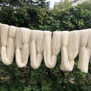 Fil de laine de mouton européen 1 kg de fil à teindre Fil de laine blanc de Lituanie Fil de laine à tricoter à la main DK Light peignée DULTWoolWhite1 kg image 5