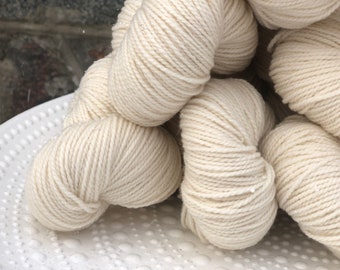 White Merino Wool Yarn | 100% Extra Soft Sport Weight | Soft Yarn for Knitting & Crochet | 100g / 3.5oz | Suitable for dyeing