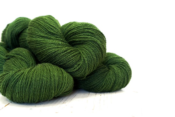 Forest Green Wool Yarn 100g./3,50 Oz. New Zealand Wool for Hand or
