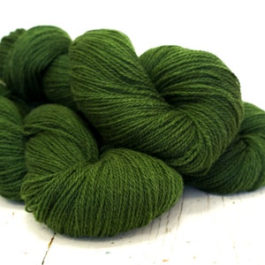 Forest green wool yarn - 100g./3,50 oz. - New Zealand wool for hand or machine knitting, weaving plaids, cardigans, knitter gift - 350 Color