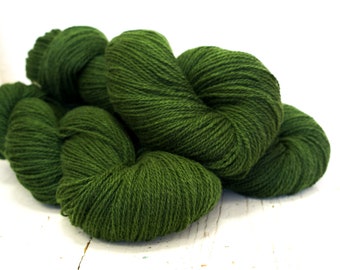 Fil de laine vert forêt - 100 g/3,50 oz - Laine de Nouvelle-Zélande pour tricoter à la main ou à la machine, tisser des plaids, des cardigans, un cadeau de tricot - 350 couleurs