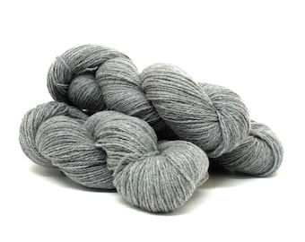 Gris medio - Mezcla de lana de Nueva Zelanda 100 g/350 m - Hilo fino y suave para tejer