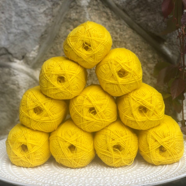 Fil de laine de couleur jaune - Fil 100 % laine de Nouvelle-Zélande - Fibre de laine à tisser - Fil à tricoter à la main ou à la machine - Fil de laine pour chaussettes - 100 g/350 m