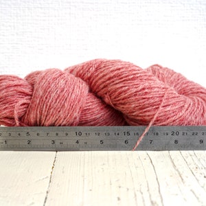 Mélange de laine mérinos et de laine de suffolk couleur chair 100 g/3,5 oz, laine à doigter pour tricoter à la main, cadeau pour tricoteuse, vêtements d'extérieur au crochet, tissus à tisser image 5