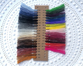 Carte de fils de laine de Nouvelle-Zélande 35 couleurs - Fil 100 % laine - Fibre de laine de dentelle - Fil à tricoter à la main ou à la machine - Fil de laine pour chaussettes - YarnHome