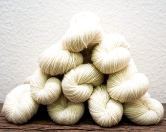 Hilo de lana deportiva blanca de Nueva Zelanda: 1000 g para tejer, tricotar y teñir.