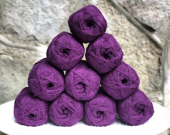 Purple New Zealand wool yarn - 100% wool yarn - Fingering wool fiber - Hand or machine knitting yarn - Socks wool yarn - Large color choice