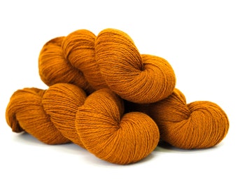 Fil de laine mérinos doux cannelle - 440 m/100 g - pour tricoter à la main ou à la machine, crocheter, pour vêtements pour enfants et adultes, tisser des couvertures