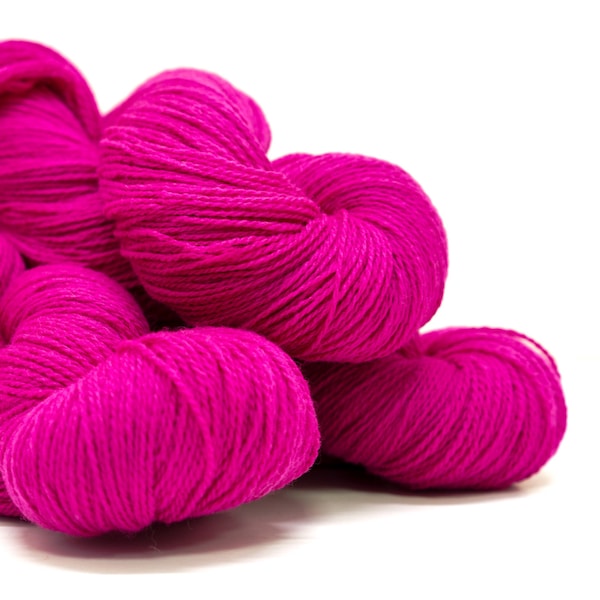 Fuchsia pink soft merino wool yarn - 440m/100g - for hand or machine knitting, crocheting, for  children and adults clothes, weaving blanket