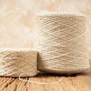 Sand-white melange wool in cone 0,9kg/31.7oz - Fingering wool fiber - 100% wool yarn for weaving plaids, socks knitting - Natural color 280