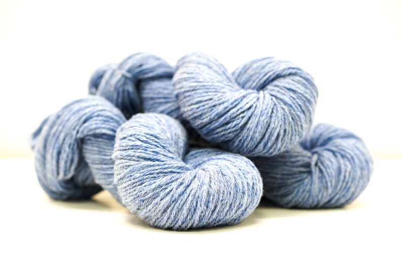 Mélange de fils de laine mérinos et de suffolk bleus 100 g/320 m. pour tricoter à la main, tisser des tissus, vêtements d'extérieur au crochet, cadeau de tricot, décoration d'intérieur image 2