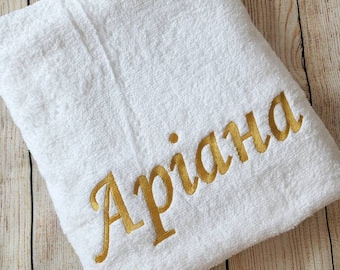 Personalized White Towels, Embroidered towels, Towel with name, Monogrammed Towel, Bathroom Decor,