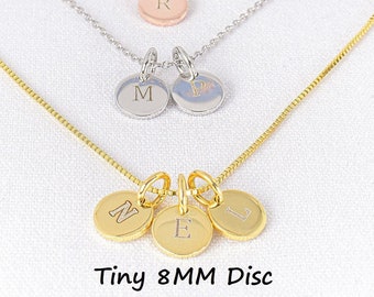 Personalized Disc Necklace, solid 925 Sterling Silver Disc Necklace, Dainty Initial Necklace, Personalized Jewelry, Gift for Mom / Grandma