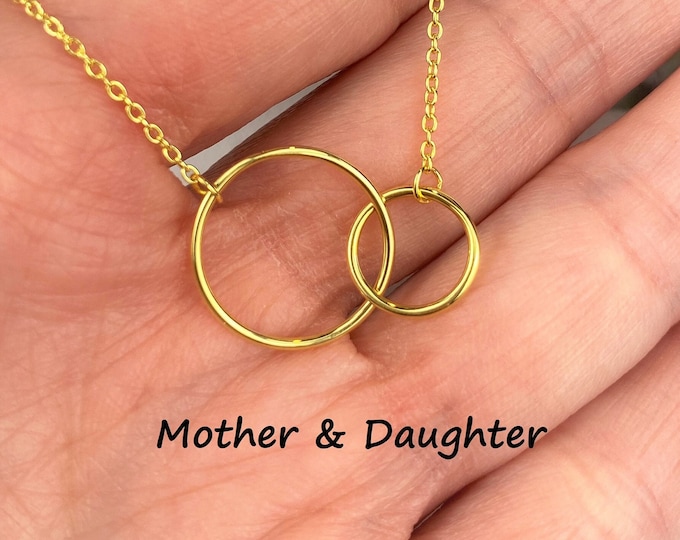 Generations Necklace, Mother and Daughter Necklace, Interlocking Rings Necklace, Mom Daughter Grandmother Granddaughter, Family Necklace