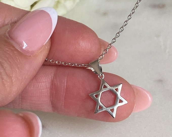 Jewish Star Necklace for Women, Magen David Necklace, Star of David Necklace, Dainty Silver Star of David, Jewish Jewelry, Bat Mitzvah Gift