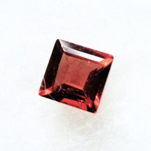 Very nice 4 mm Square cut Mozambique Garnet